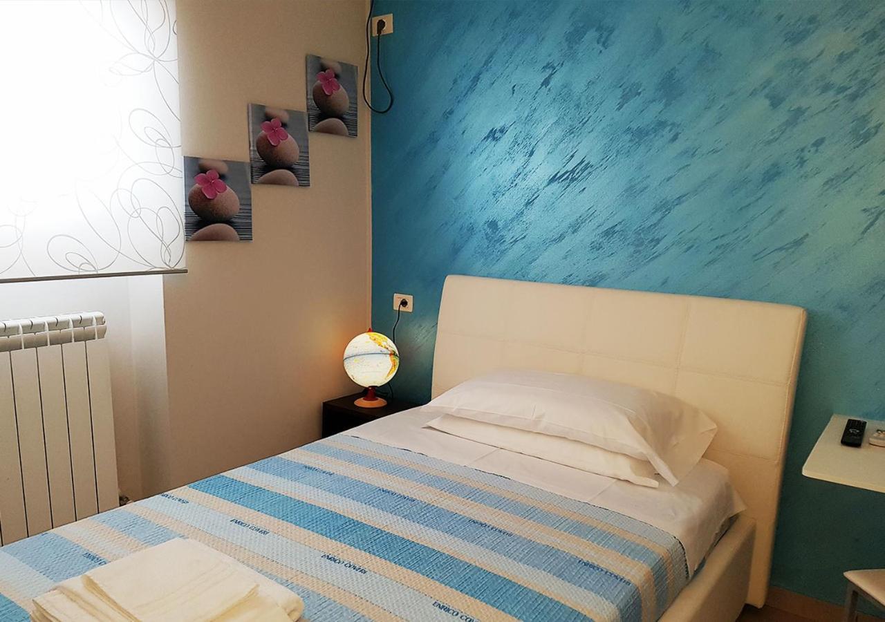 Cristal Rooms Piacenza Eksteriør billede