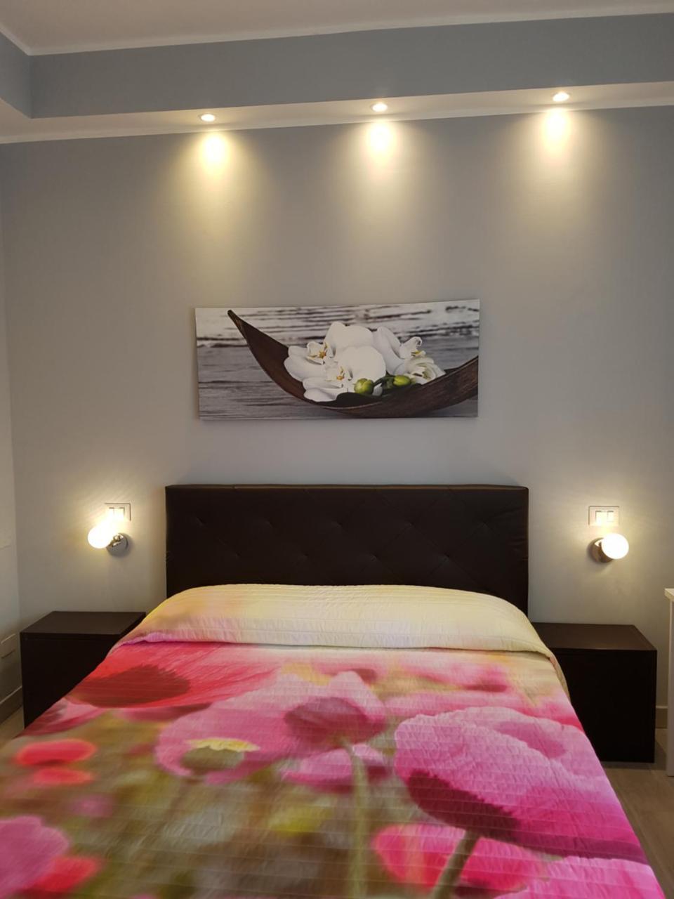 Cristal Rooms Piacenza Eksteriør billede